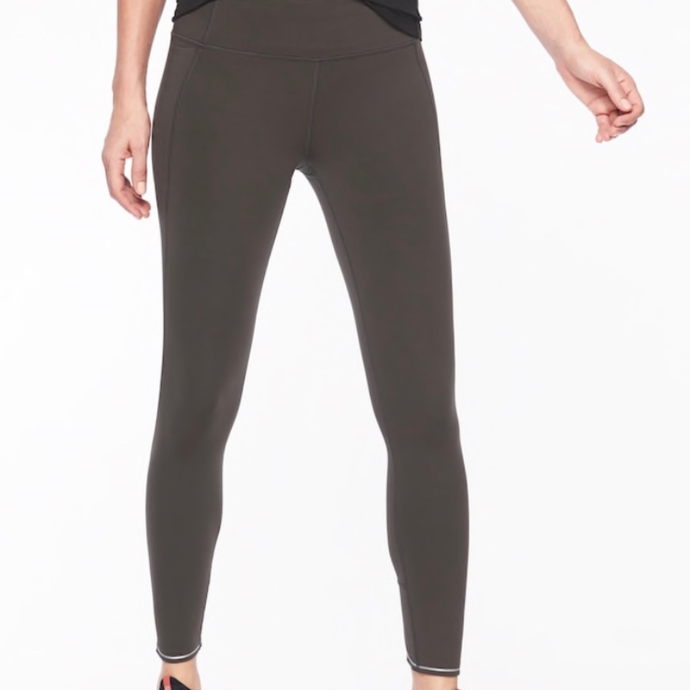 NWT ATHLETA Run Free 7/8 Leggings
